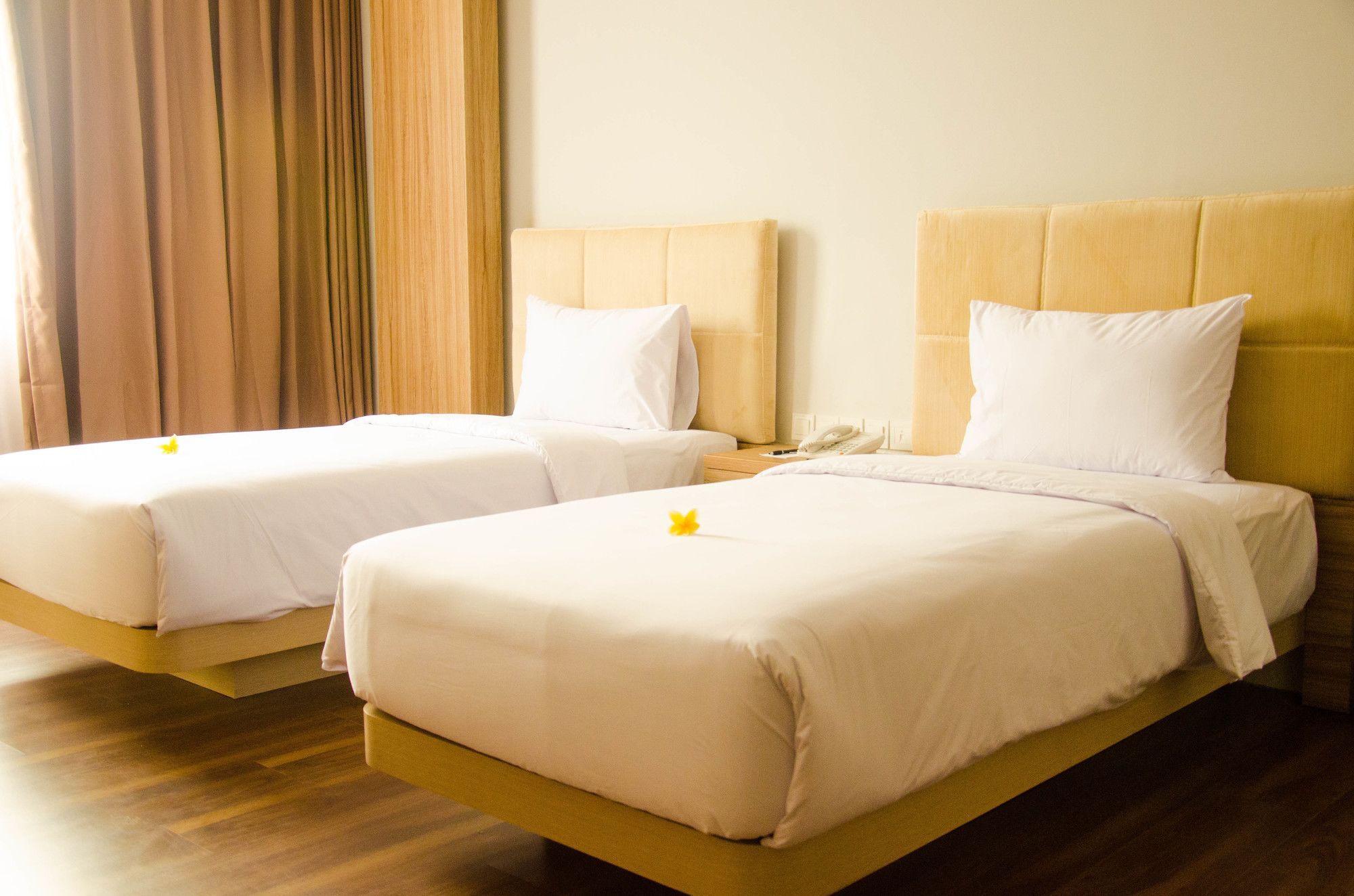 Airish Hotel Palembang Exterior photo