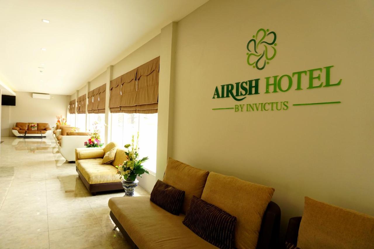 Airish Hotel Palembang Exterior photo
