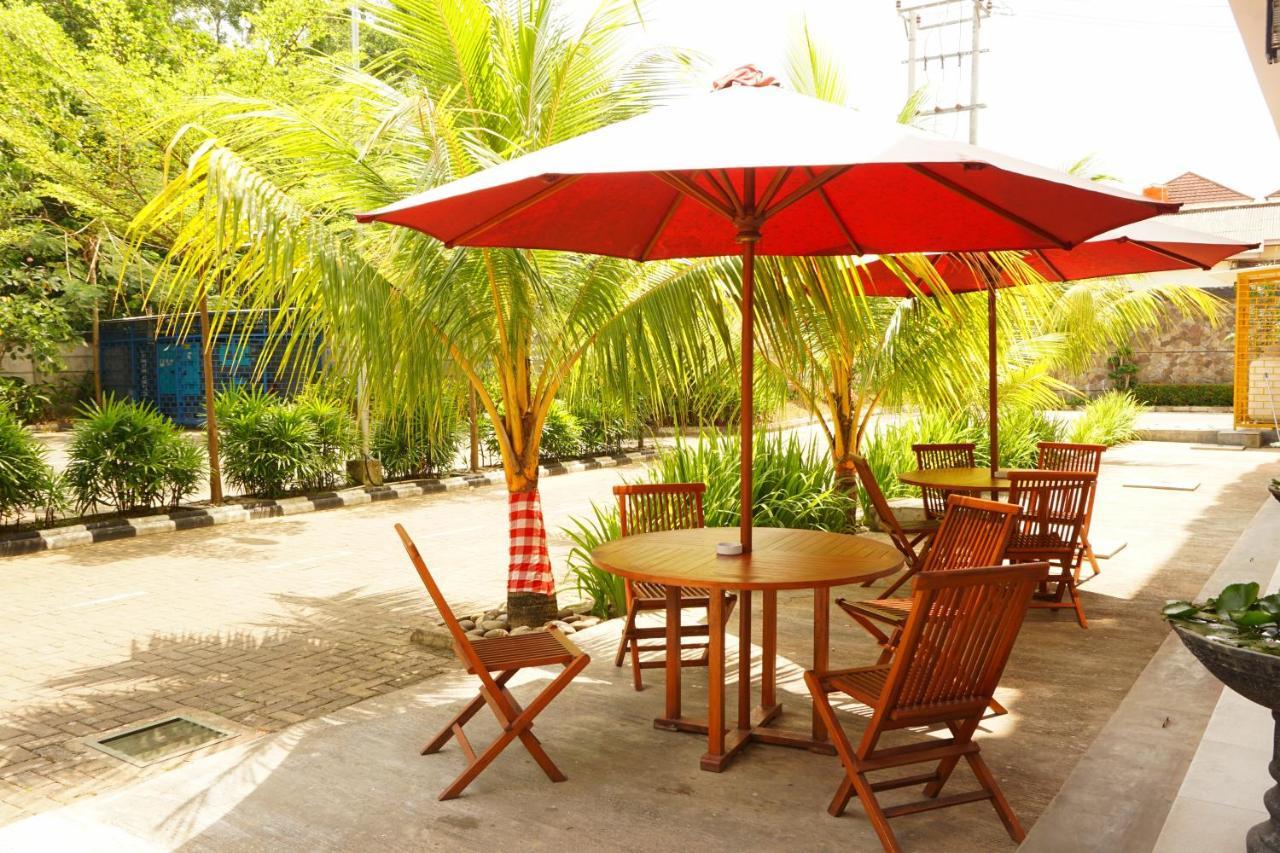 Airish Hotel Palembang Exterior photo